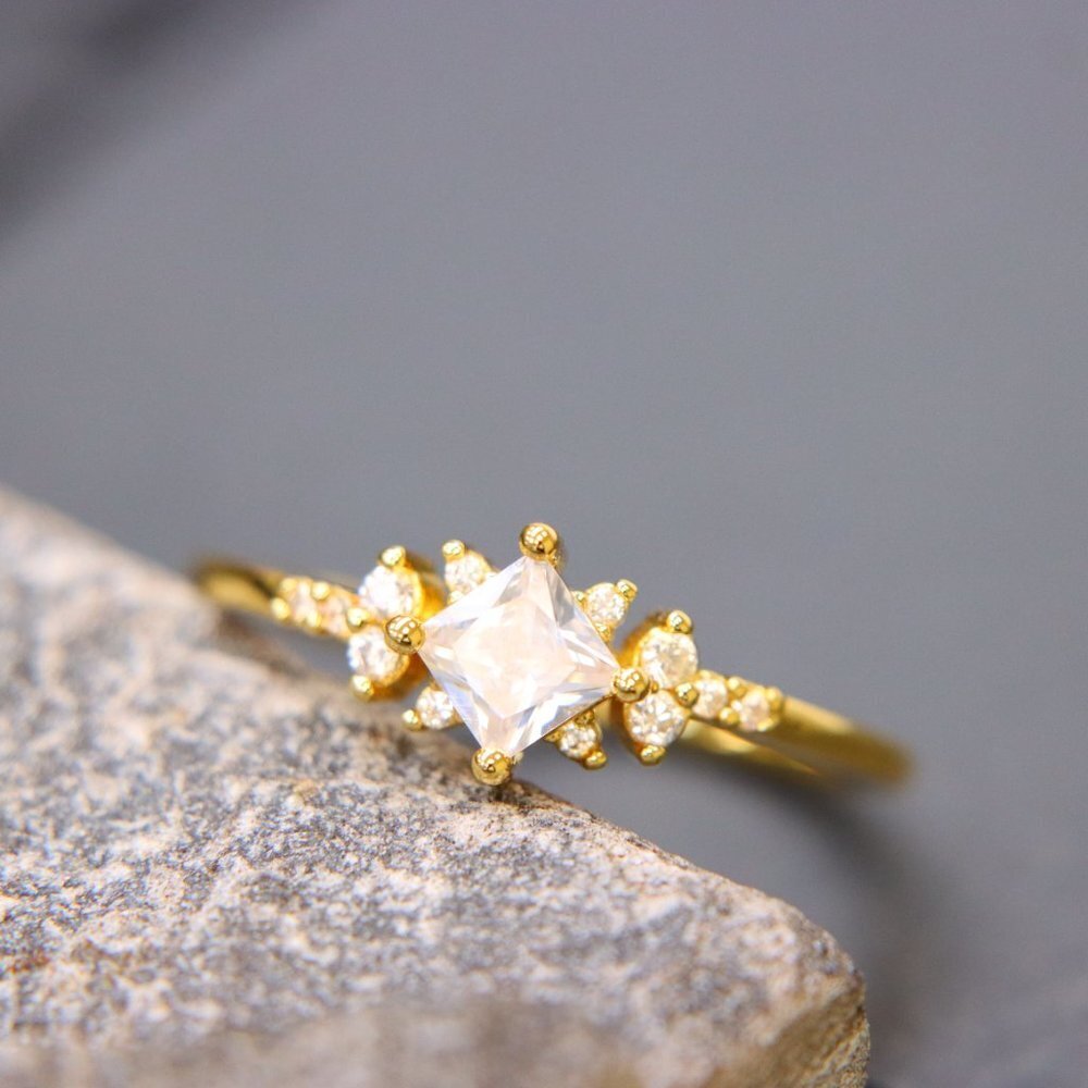 😍Noble Square Flower Gold Plated Princess Ring for Women, LDMCM074-6 - Picture 3 of 14